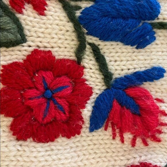 Pandora Pasha Knit Floral Vintage Crewneck Sweater - Picture 7 of 11